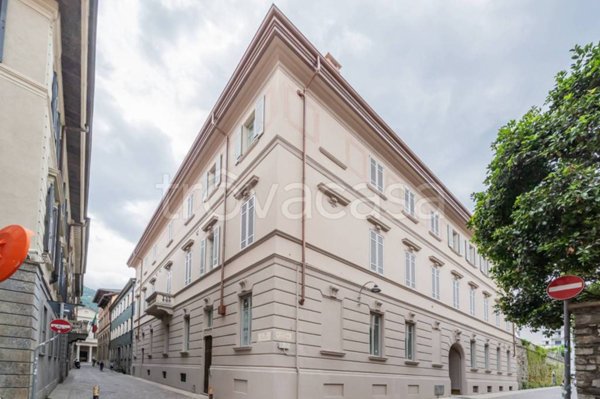 appartamento in vendita a Como in zona Piazza Volta