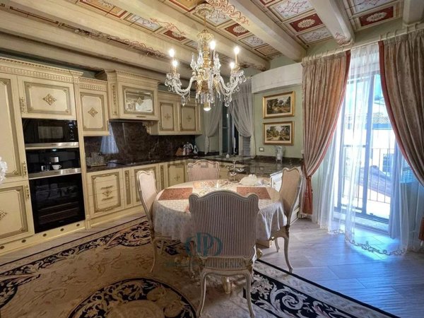 appartamento in vendita a Como in zona Como Centro
