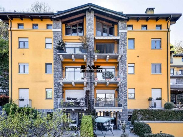 appartamento in vendita a Como in zona Tavernola