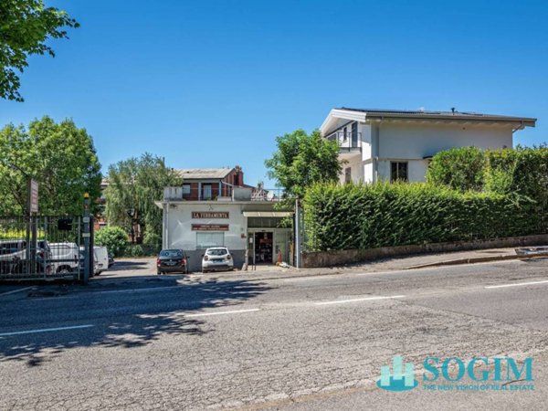 negozio in vendita a Como in zona Prestino