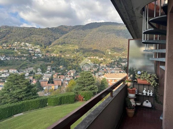 appartamento in vendita a Como in zona Sagnino