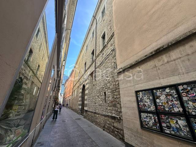 appartamento in vendita a Como in zona Como Centro