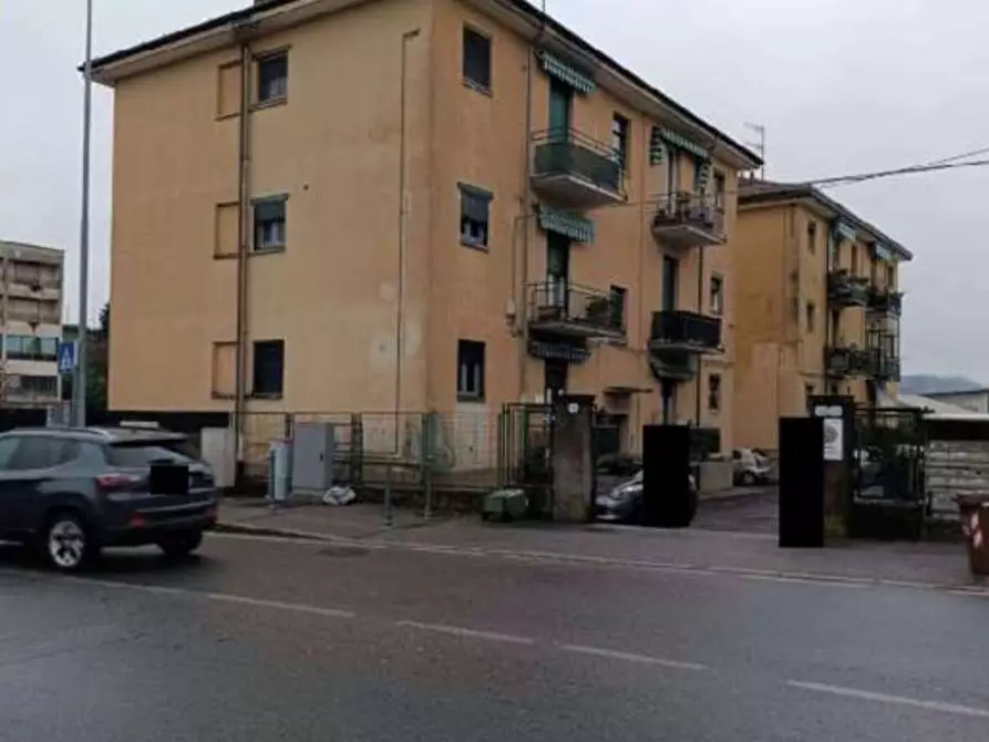 appartamento in vendita a Como in zona Camerlata
