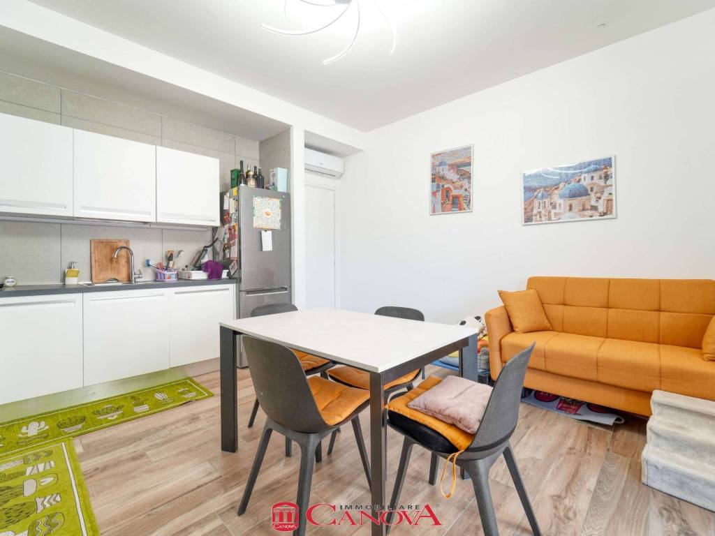 appartamento in vendita a Como in zona Borghi