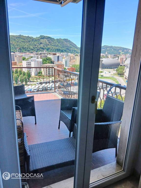appartamento in vendita a Como in zona Ponte Chiasso