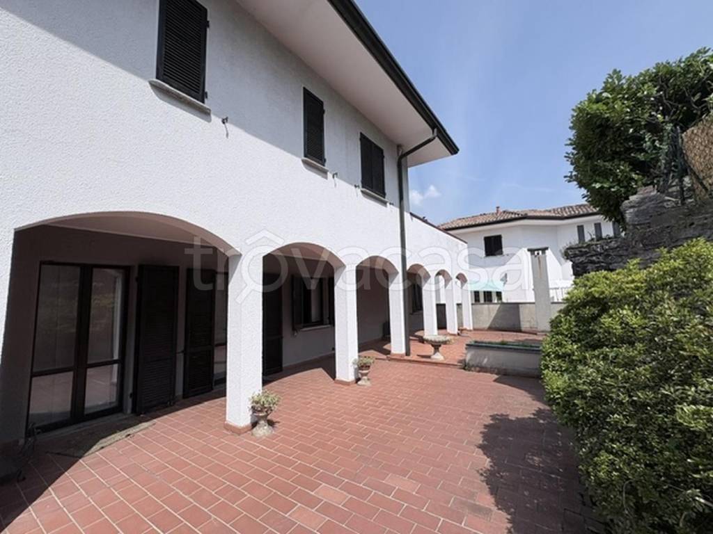 casa indipendente in vendita a Como in zona Sagnino