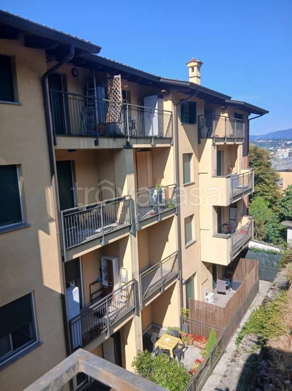appartamento in vendita a Como in zona Ponte Chiasso