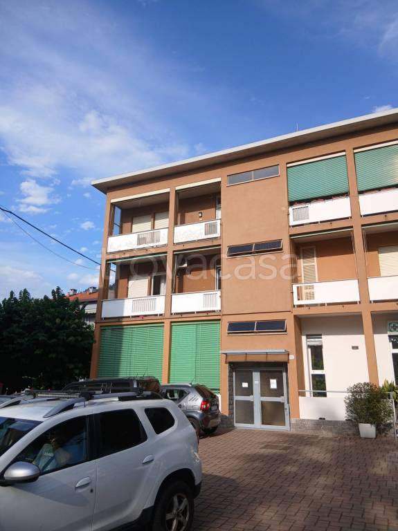 appartamento in vendita a Como in zona Albate
