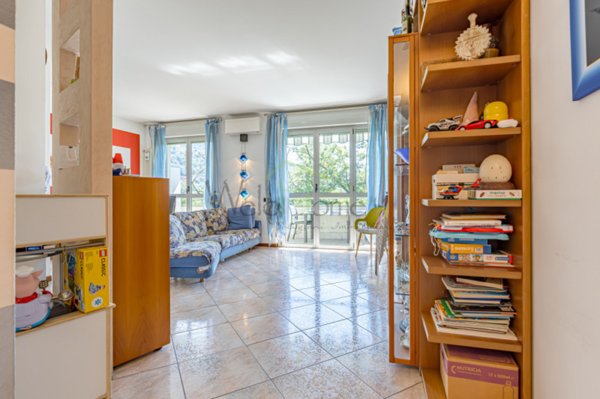 appartamento in vendita a Como in zona Lora