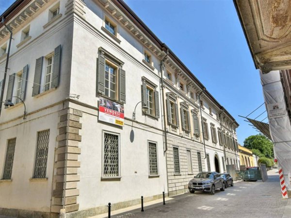 appartamento in vendita a Como in zona Piazza Volta