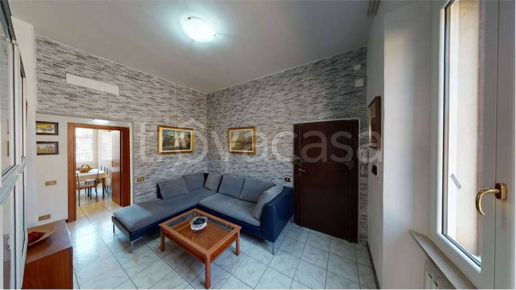 appartamento in vendita a Como in zona Rebbio