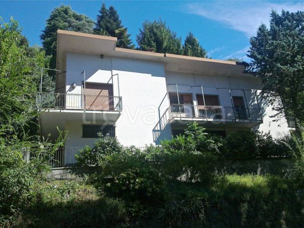 casa indipendente in vendita a Como in zona Garzola