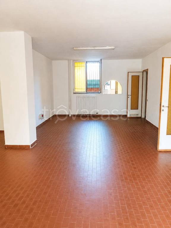 appartamento in vendita a Como in zona Prestino