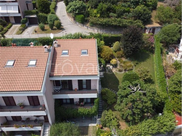 casa indipendente in vendita a Como in zona Breccia
