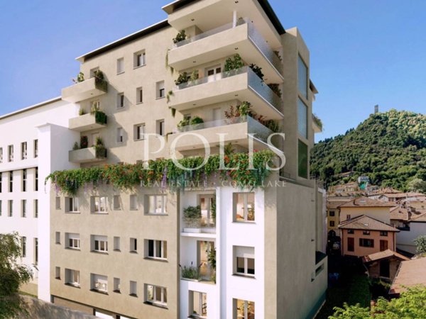 appartamento in vendita a Como in zona Borghi