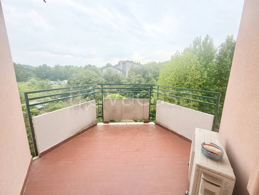 appartamento in vendita a Como in zona Rebbio