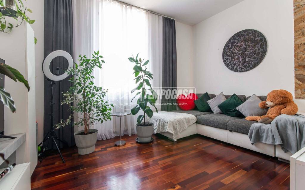 appartamento in vendita a Como in zona Como Centro