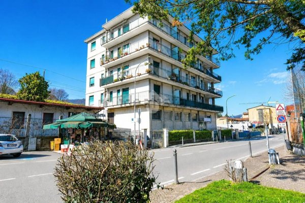 appartamento in vendita a Como in zona Borghi