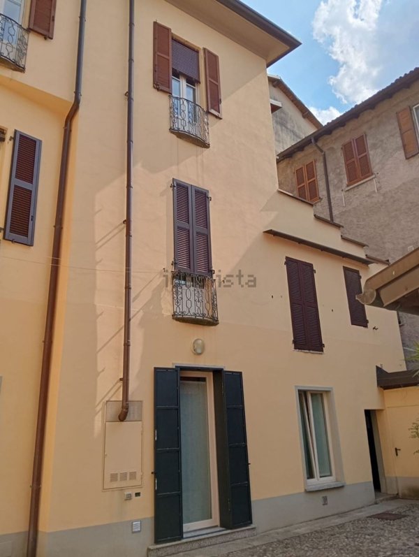 appartamento in vendita a Como in zona Piazza Volta