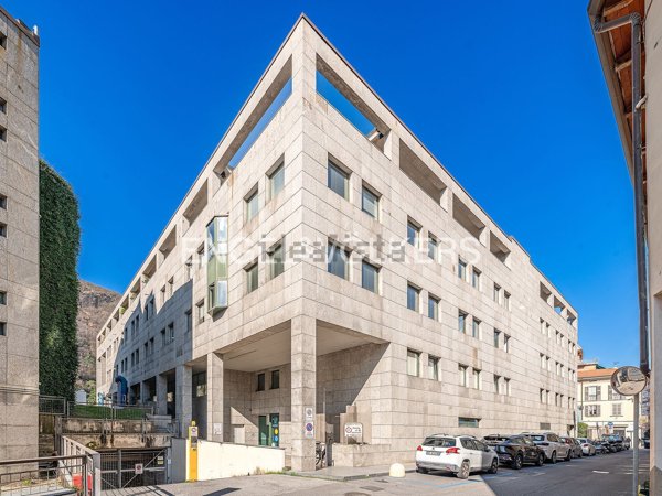 appartamento in vendita a Como in zona Como Centro