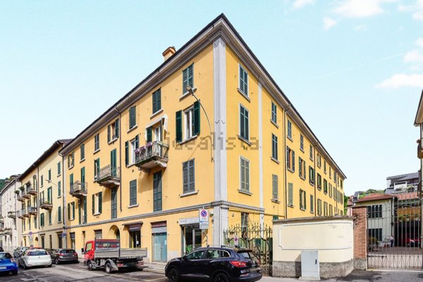 appartamento in vendita a Como in zona Via Mentana