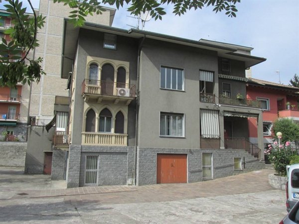 casa indipendente in vendita a Como in zona Ponte Chiasso