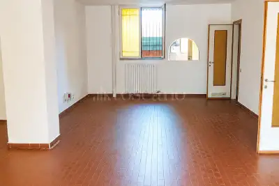 casa indipendente in vendita a Como in zona Prestino