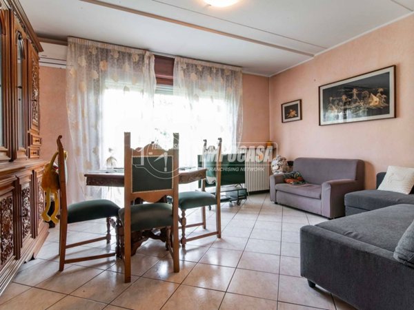 appartamento in vendita a Como in zona Prestino