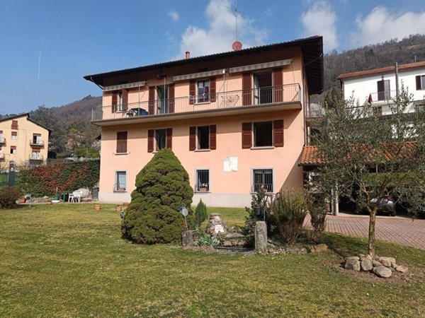 casa indipendente in vendita a Como in zona Camnago Volta