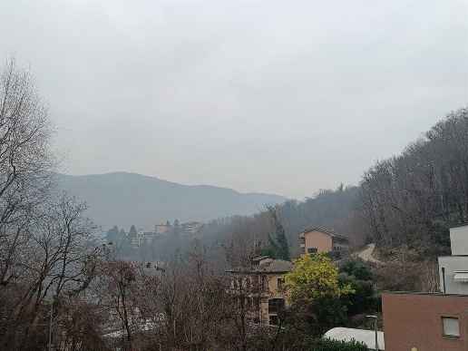 appartamento in vendita a Como in zona Salita dei Cappuccini
