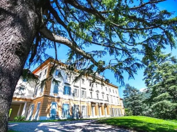 appartamento in vendita a Como in zona Sagnino