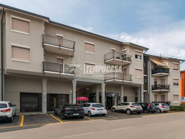 appartamento in vendita a Como in zona Acquanera
