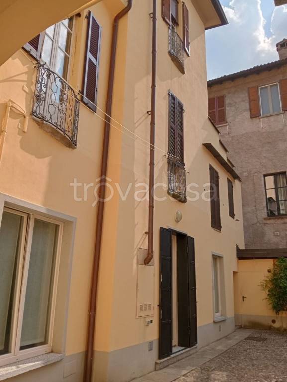 appartamento in vendita a Como in zona Como Centro