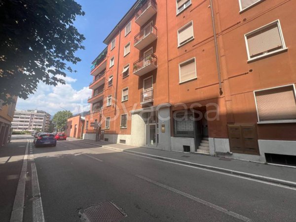 locale commerciale in vendita a Como in zona Borghi