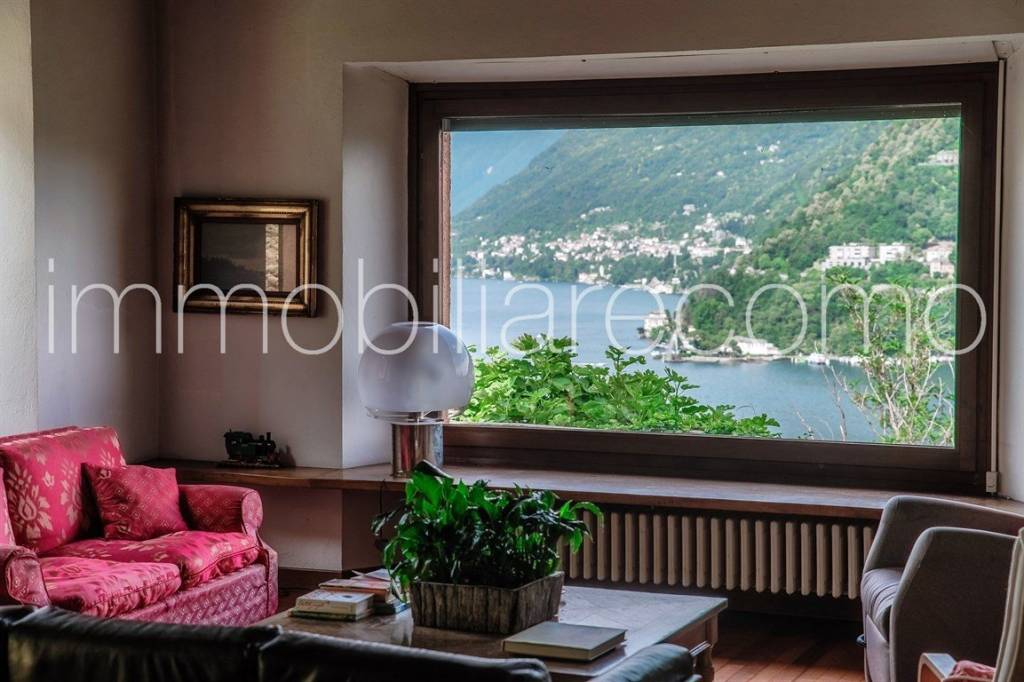 casa indipendente in vendita a Como in zona Villa Olmo