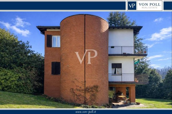 casa indipendente in vendita a Como in zona Albate