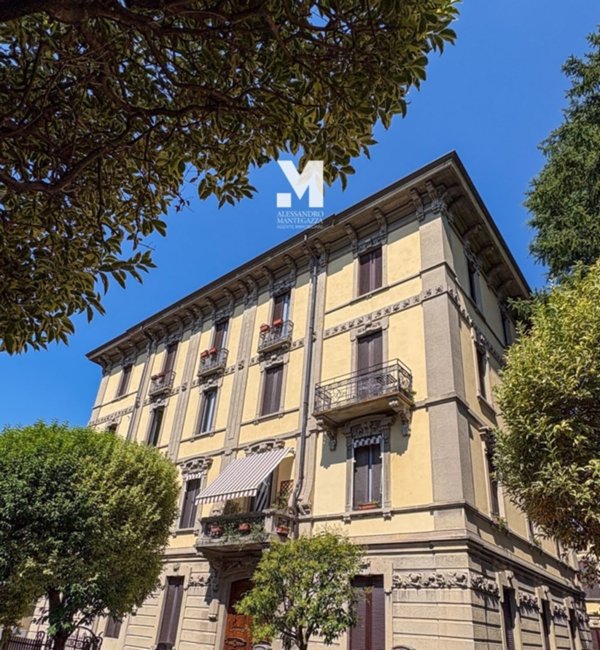 appartamento in vendita a Como in zona Valduce