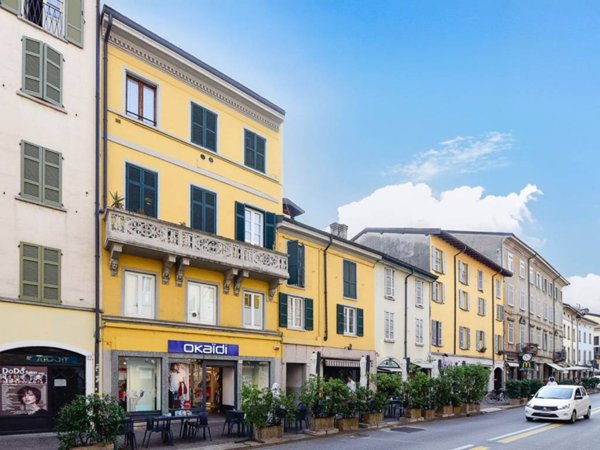 appartamento in vendita a Como in zona Via Milano