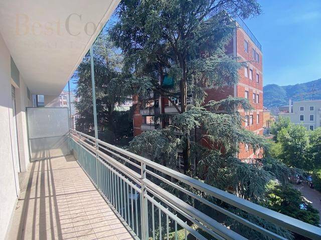 appartamento in vendita a Como in zona Borghi
