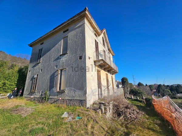casa indipendente in vendita a Como in zona Prestino