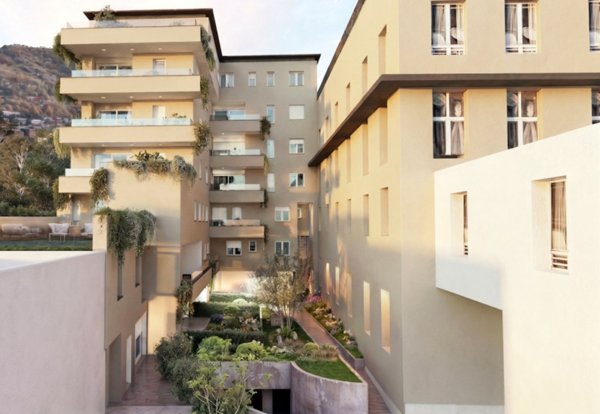 appartamento in vendita a Como in zona Borghi