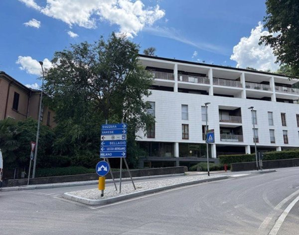 appartamento in vendita a Como in zona Villa Olmo