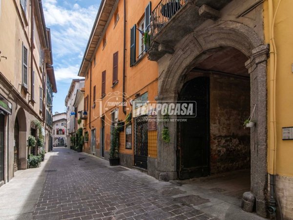appartamento in vendita a Como in zona Como Centro
