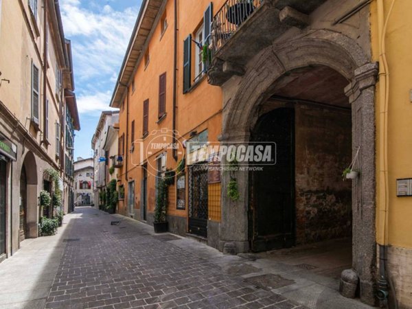 appartamento in vendita a Como in zona Como Centro