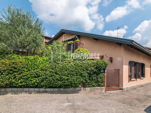 appartamento in vendita a Como in zona Breccia