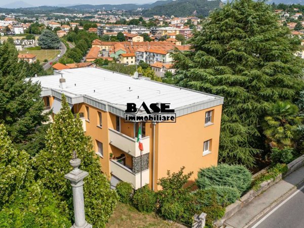 appartamento in vendita a Como in zona Albate