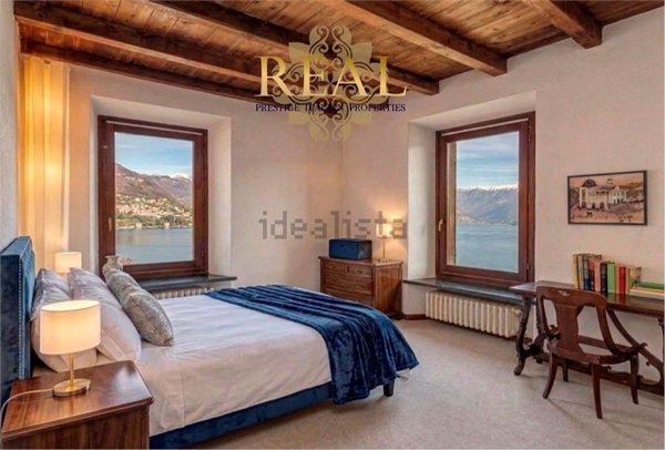 casa indipendente in vendita a Como in zona Piazza Volta