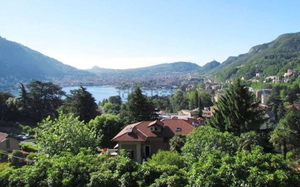casa indipendente in vendita a Como