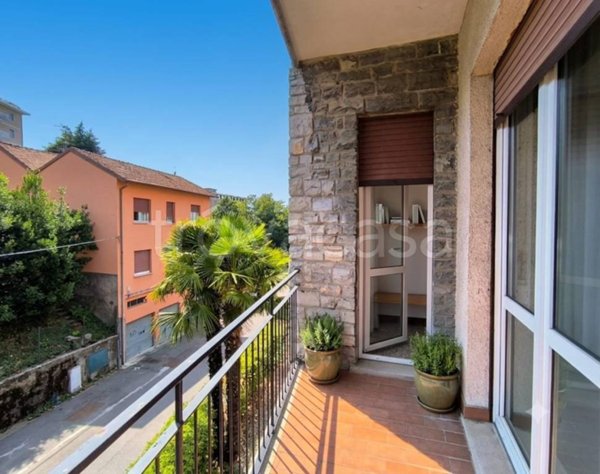 appartamento in vendita a Como in zona Lora