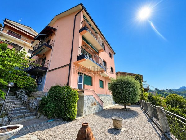 casa indipendente in vendita a Como in zona Garzola